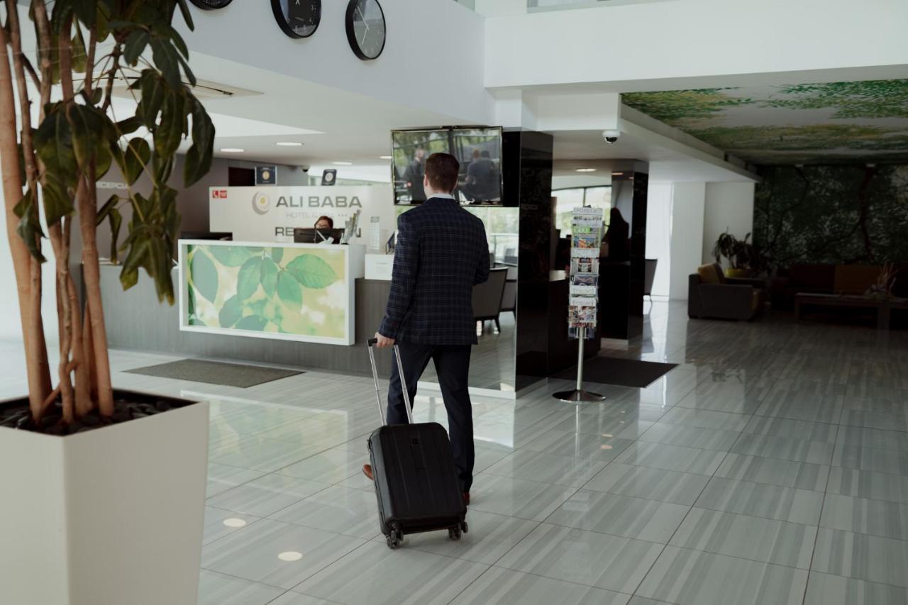 Hotel Ali Baba Humenne Ngoại thất bức ảnh