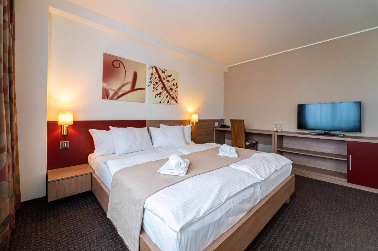Hotel Ali Baba Humenne Ngoại thất bức ảnh