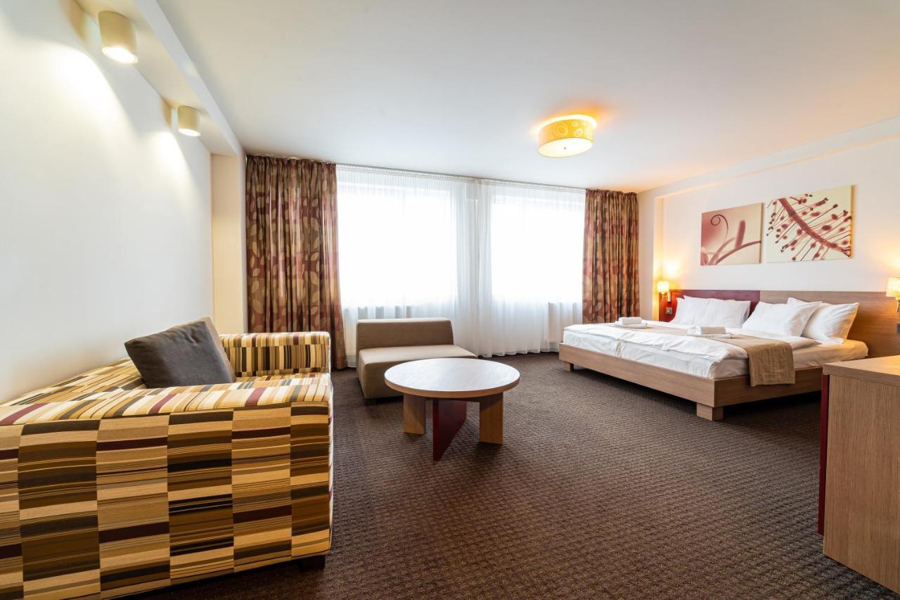 Hotel Ali Baba Humenne Ngoại thất bức ảnh