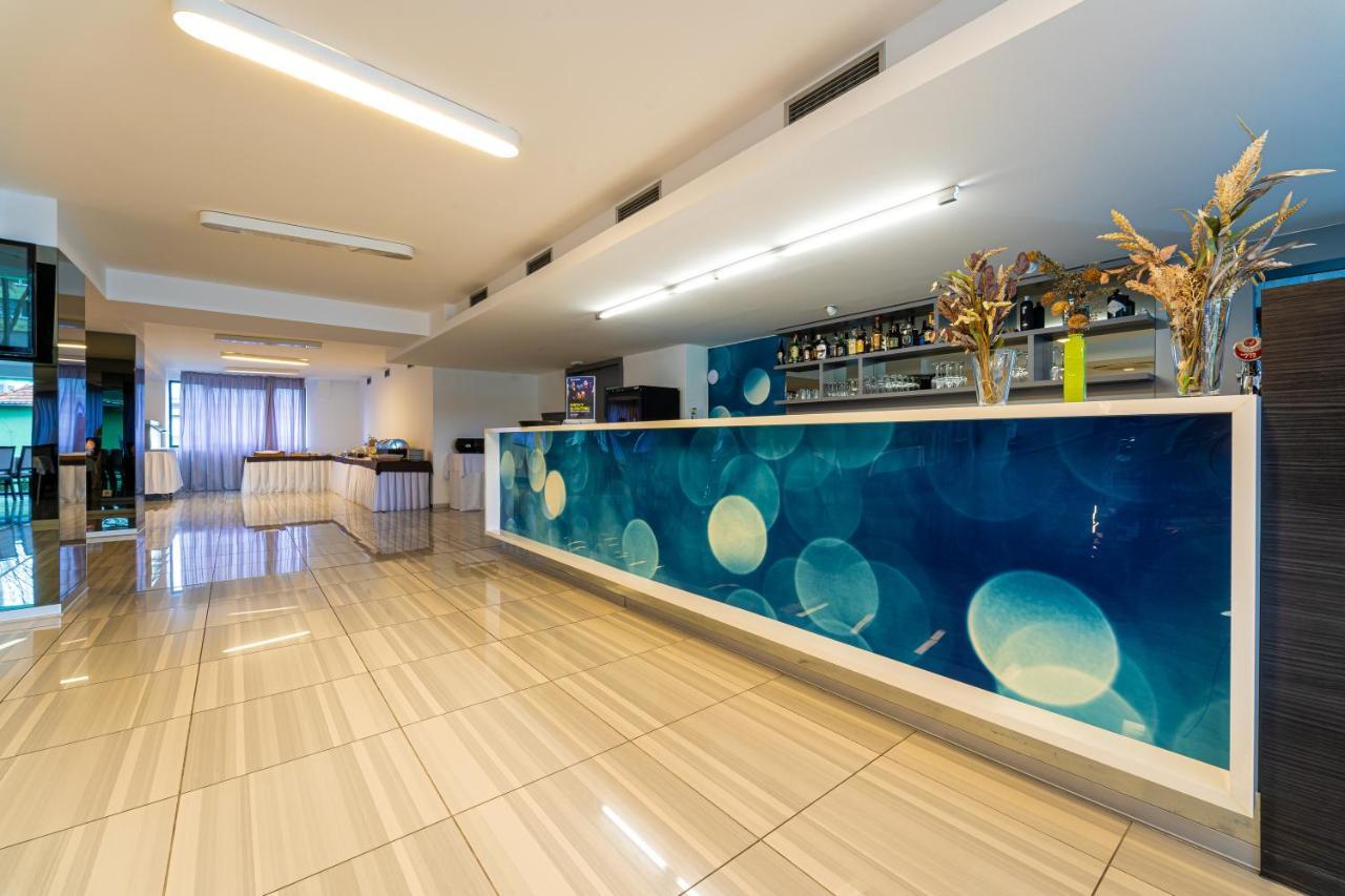 Hotel Ali Baba Humenne Ngoại thất bức ảnh